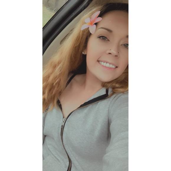 Meet your Posher, Dakota - Picture 1 of 1